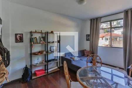 Sala de apartamento à venda com 3 quartos, 60m² em Santa Efigênia, Belo Horizonte