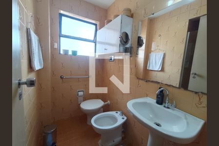 Banheiro de apartamento à venda com 3 quartos, 80m² em Sagrada Família, Belo Horizonte