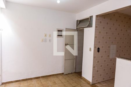 Sala de casa à venda com 2 quartos, 60m² em Jardim Santa Maria, São Paulo