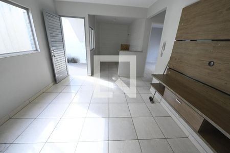 Sala de casa de condomínio para alugar com 2 quartos, 62m² em Jardim Europa, Goiânia