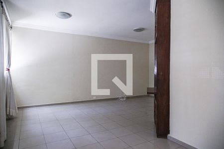 Sala de casa à venda com 3 quartos, 230m² em Campo Belo, São Paulo