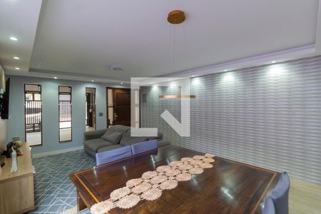 Sala de casa à venda com 3 quartos, 220m² em Vila Nhocuné, São Paulo