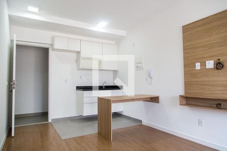 Sala / Cozinha de apartamento para alugar com 1 quarto, 35m² em Vila Guarani (z Sul), São Paulo