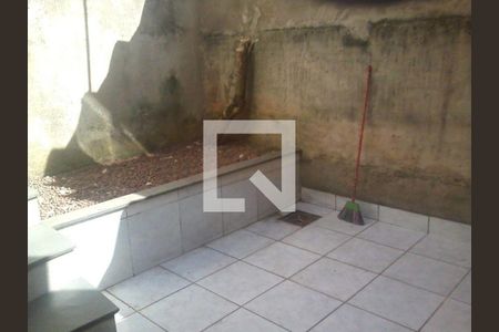 Casa à venda com 3 quartos, 180m² em Vila Scarpelli, Santo André