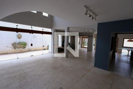 Sala de casa para alugar com 5 quartos, 350m² em Vila Inah, São Paulo