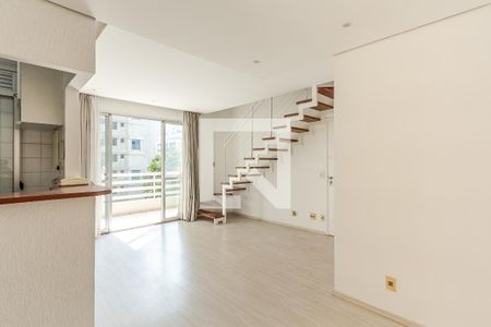 Sala de apartamento para alugar com 2 quartos, 75m² em Indianópolis, São Paulo