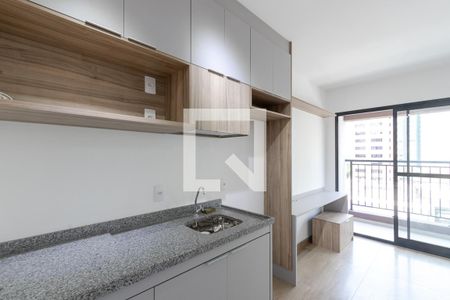 Cozinha de kitnet/studio para alugar com 1 quarto, 28m² em Campo Belo, São Paulo