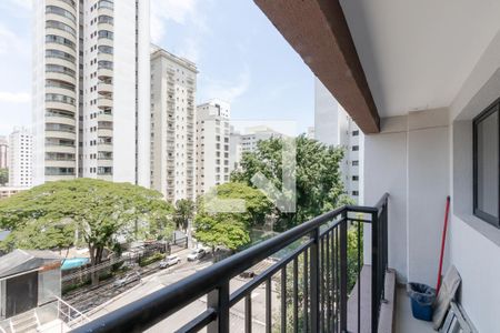 Varanda de kitnet/studio para alugar com 1 quarto, 28m² em Campo Belo, São Paulo