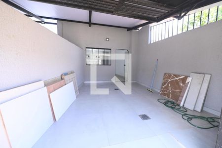 Sala de casa para alugar com 2 quartos, 70m² em Residencial Recanto do Bosque, Goiânia