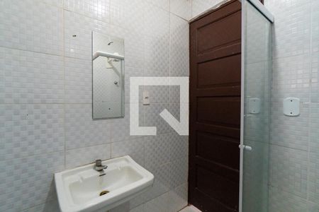 Banheiro de casa à venda com 1 quarto, 120m² em Vila Fachini, São Paulo