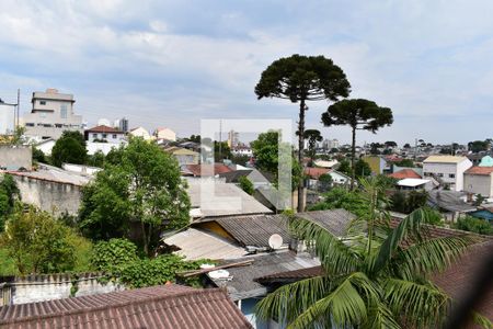 Quarto 1 de apartamento para alugar com 2 quartos, 59m² em Capão Raso, Curitiba