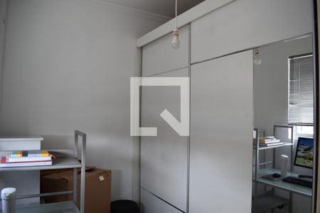 Quarto 2 de apartamento para alugar com 2 quartos, 59m² em Capão Raso, Curitiba