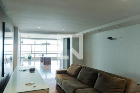 Sala de TV de apartamento à venda com 4 quartos, 360m² em Copacabana, Rio de Janeiro