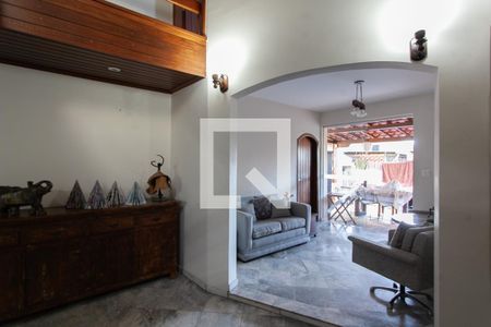 Sala 1 de casa à venda com 6 quartos, 310m² em São José, Belo Horizonte