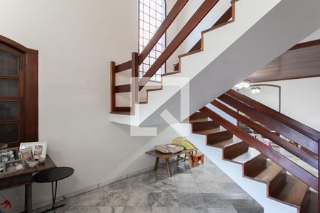 Sala 1 de casa à venda com 6 quartos, 310m² em São José, Belo Horizonte