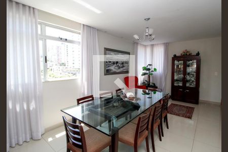 Sala de apartamento para alugar com 2 quartos, 77m² em Santo Antônio, Belo Horizonte