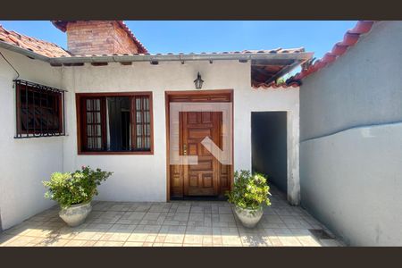 Casa à venda com 365m², 4 quartos e 2 vagasFachada