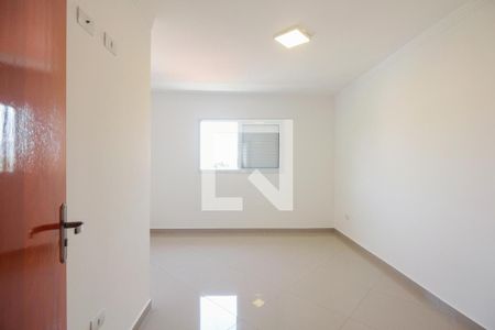 Quarto 1 de casa de condomínio para alugar com 2 quartos, 60m² em Vila Carlos de Campos, São Paulo