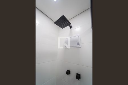 Banheiro de kitnet/studio para alugar com 1 quarto, 18m² em Perdizes, São Paulo