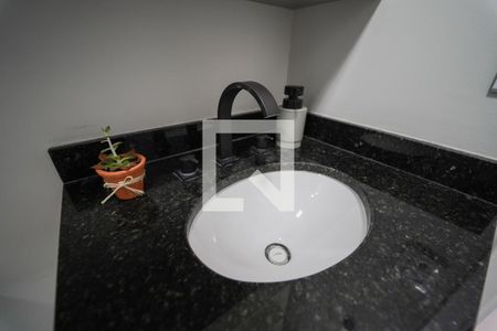 Banheiro de kitnet/studio para alugar com 1 quarto, 18m² em Perdizes, São Paulo