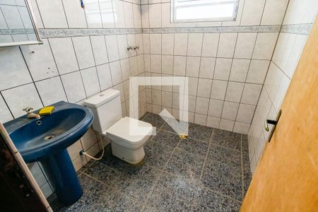 Banheiro de casa à venda com 2 quartos, 125m² em Cidade Intercap, Taboão da Serra