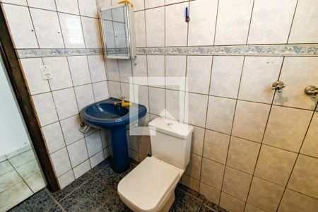 Banheiro de casa à venda com 2 quartos, 125m² em Cidade Intercap, Taboão da Serra