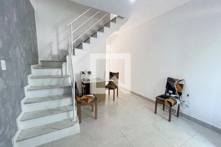 Sala de apartamento para alugar com 2 quartos, 70m² em Jardim Primavera, Duque de Caxias