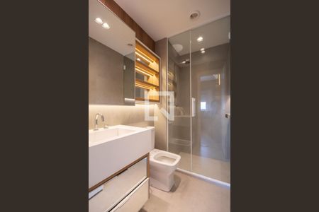 Apartamento à venda com 111m², 2 quartos e 2 vagas Apartamento à venda com 111m², 2 quartos e 2 vagasBanheiro da Suíte 2