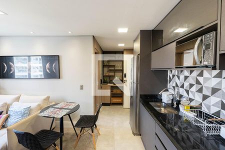 Cozinha de apartamento para alugar com 2 quartos, 46m² em Bela Vista, São Paulo