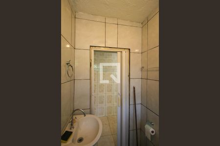 Banheiro de casa para alugar com 1 quarto, 40m² em Vila Ivone, São Paulo