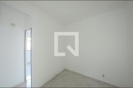 Sala de apartamento para alugar com 2 quartos, 50m² em Bento Ribeiro, Rio de Janeiro