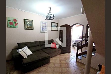 Casa à venda com 150m², 3 quartos e 2 vagasSala