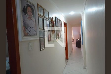 Casa à venda com 3 quartos, 233m² em Vila Taquari, São Paulo