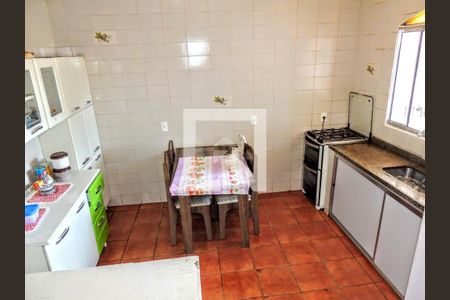 Casa à venda com 4 quartos, 153m² em Vila Lemos, Campinas