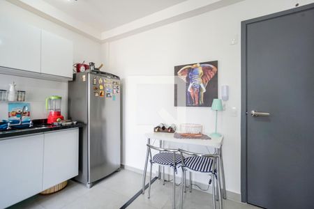 Sala e cozinha de apartamento à venda com 1 quarto, 31m² em Vila Mafra, São Paulo