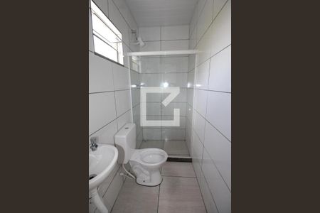 Banheiro de kitnet/studio para alugar com 0 quarto, 23m² em Irajá, Rio de Janeiro