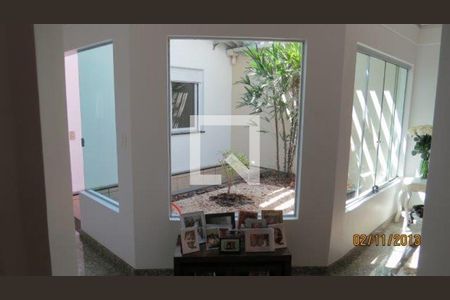 Casa à venda com 3 quartos, 326m² em Campestre, Santo André