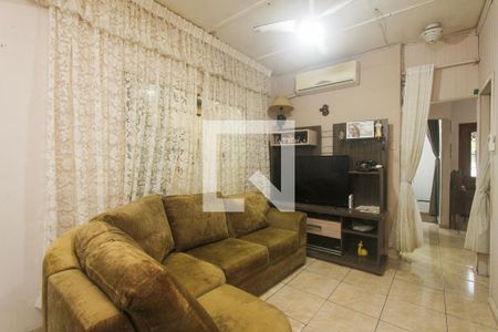 Sala de casa à venda com 2 quartos, 170m² em Morro Santana, Porto Alegre