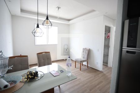 Sala de apartamento para alugar com 2 quartos, 42m² em Parque Santa Rosa, Suzano
