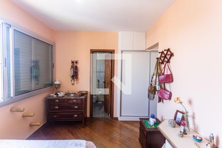 Suíte de apartamento à venda com 4 quartos, 118m² em Sagrada Família, Belo Horizonte