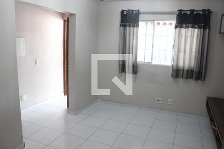 Sala de casa para alugar com 2 quartos, 63m² em Centro, São Vicente