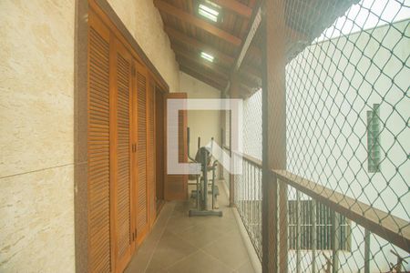 Sala - Varanda de casa para alugar com 4 quartos, 350m² em Chácara das Pedras, Porto Alegre
