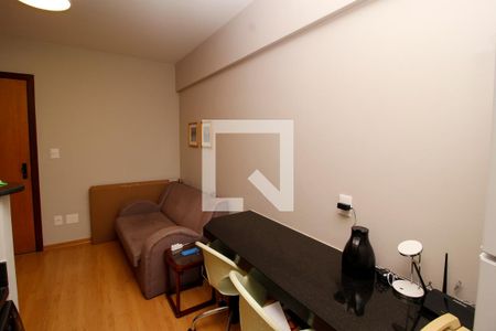 Sala/Cozinha de apartamento à venda com 1 quarto, 30m² em Savassi, Belo Horizonte