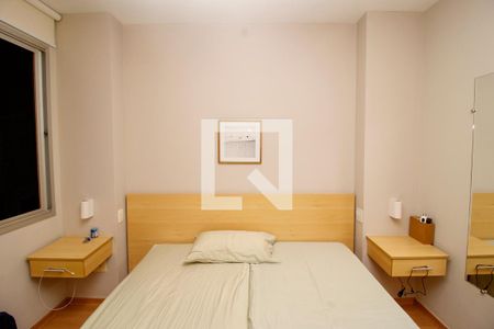 Quarto de apartamento à venda com 1 quarto, 30m² em Savassi, Belo Horizonte