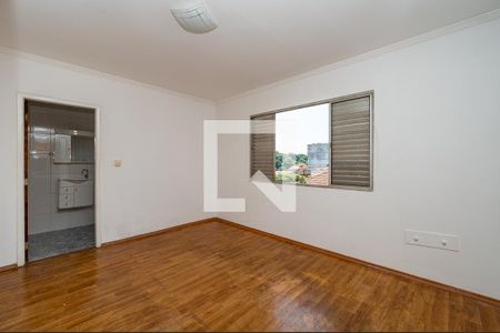 Quarto 2 de casa à venda com 3 quartos, 600m² em Vila Fachini, São Paulo