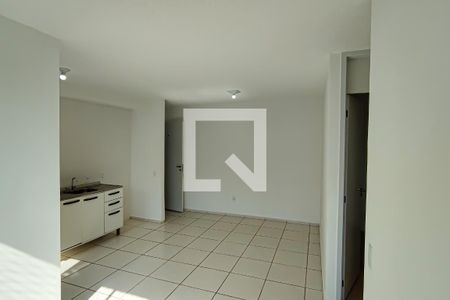 sala de apartamento para alugar com 2 quartos, 42m² em Curicica, Rio de Janeiro