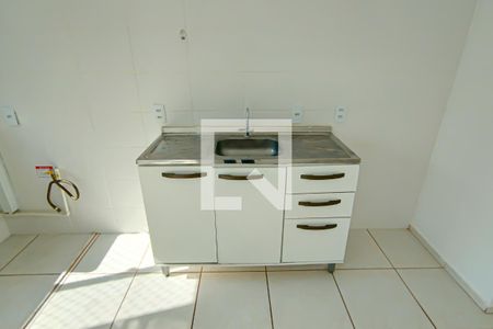 cozinha e area de serviço de apartamento para alugar com 2 quartos, 42m² em Curicica, Rio de Janeiro