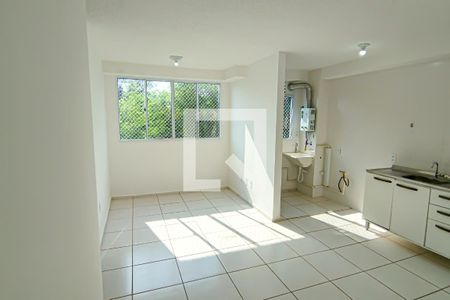 sala de apartamento para alugar com 2 quartos, 42m² em Curicica, Rio de Janeiro