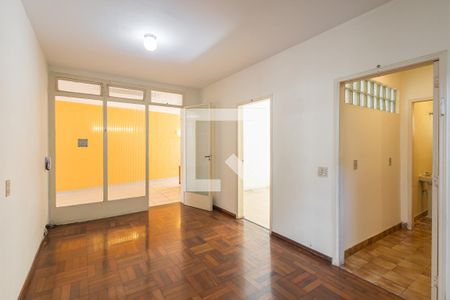 Casa à venda com 249m², 7 quartos e 4 vagasSala