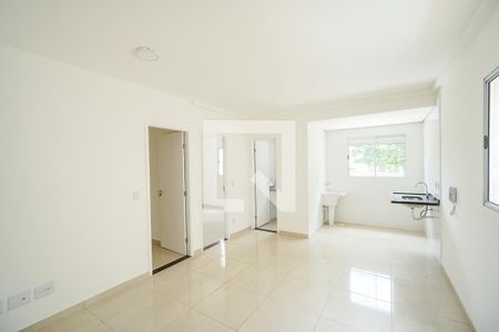 Sala de apartamento para alugar com 2 quartos, 50m² em Cidade Mãe do Céu, São Paulo